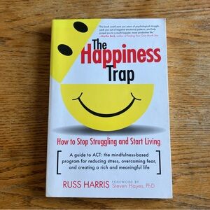 The Happiness Trap by Russ Harris A Guide to ACT paperback book